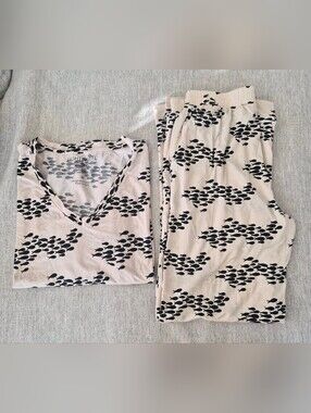 The Fighting Eel Fish Print Womens Pajama Set